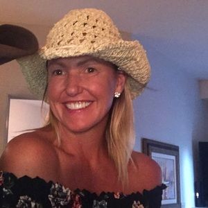 Meet your Posher, Deanna